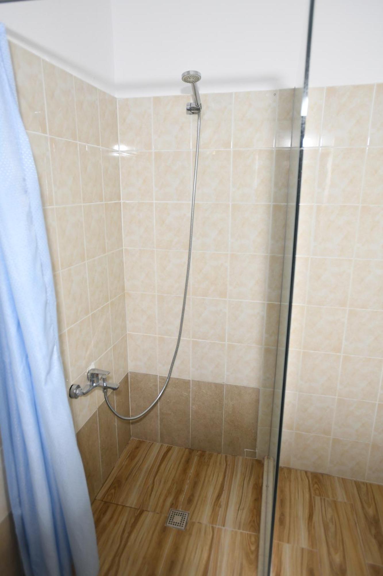 Guest House Luli Берат Экстерьер фото