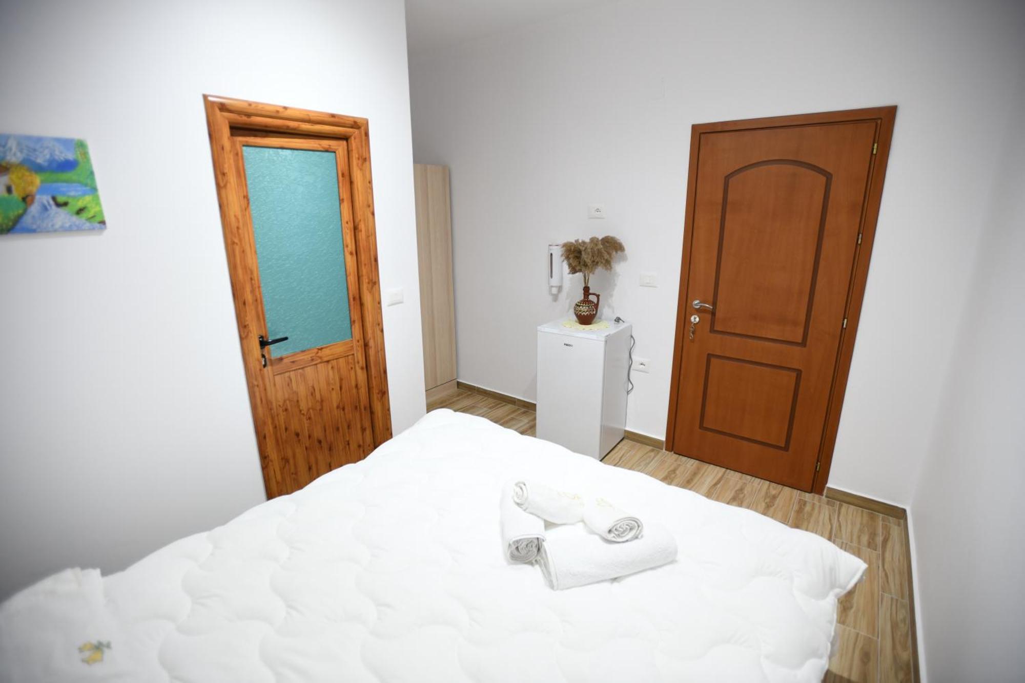 Guest House Luli Берат Экстерьер фото